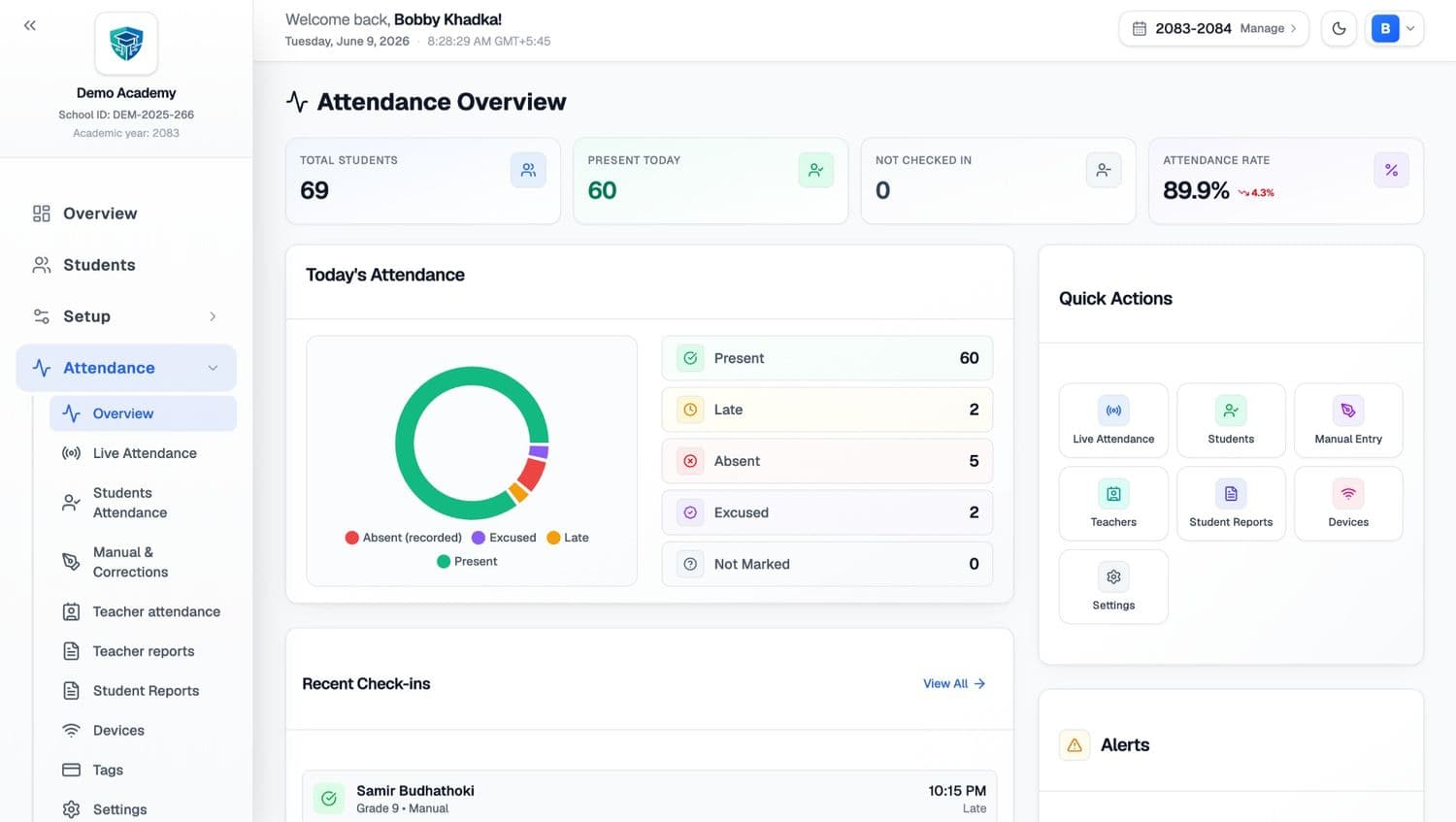 Skulnex attendance overview showing present today, check-ins, and school alerts